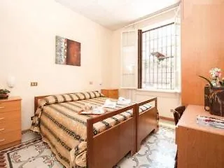 Hotel Eleven Star 2*